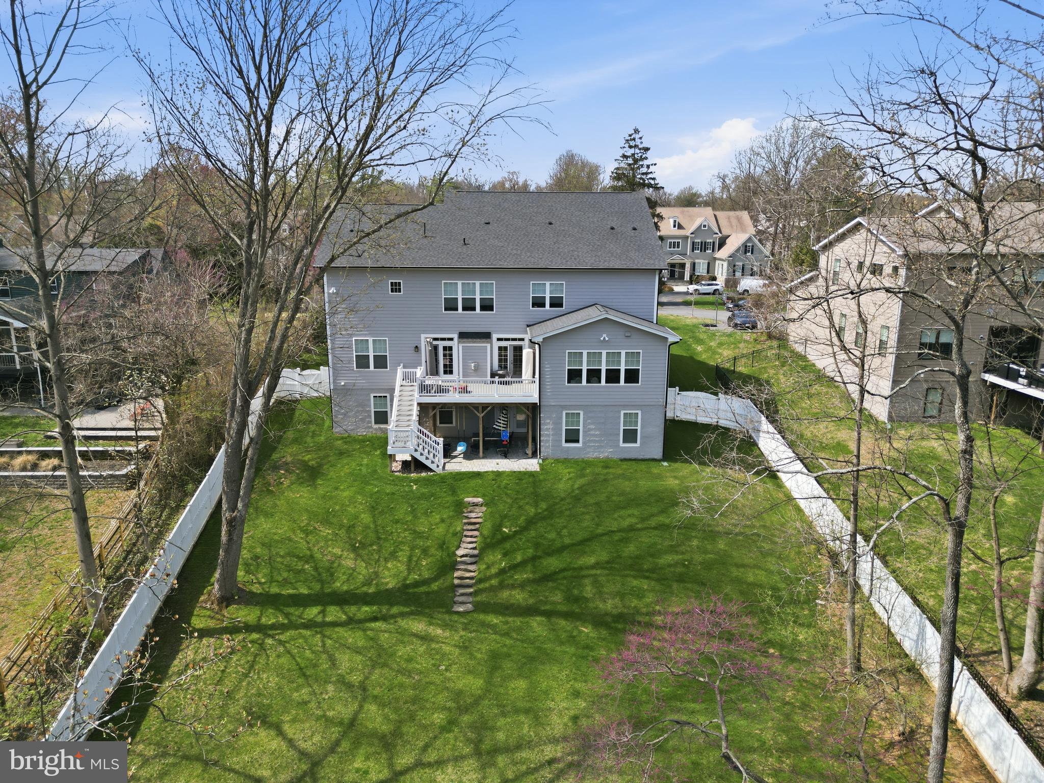 OAKCREST - Residential