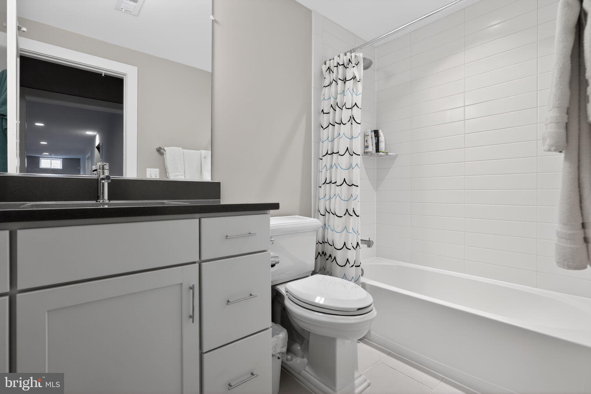 OAKCREST - Residential