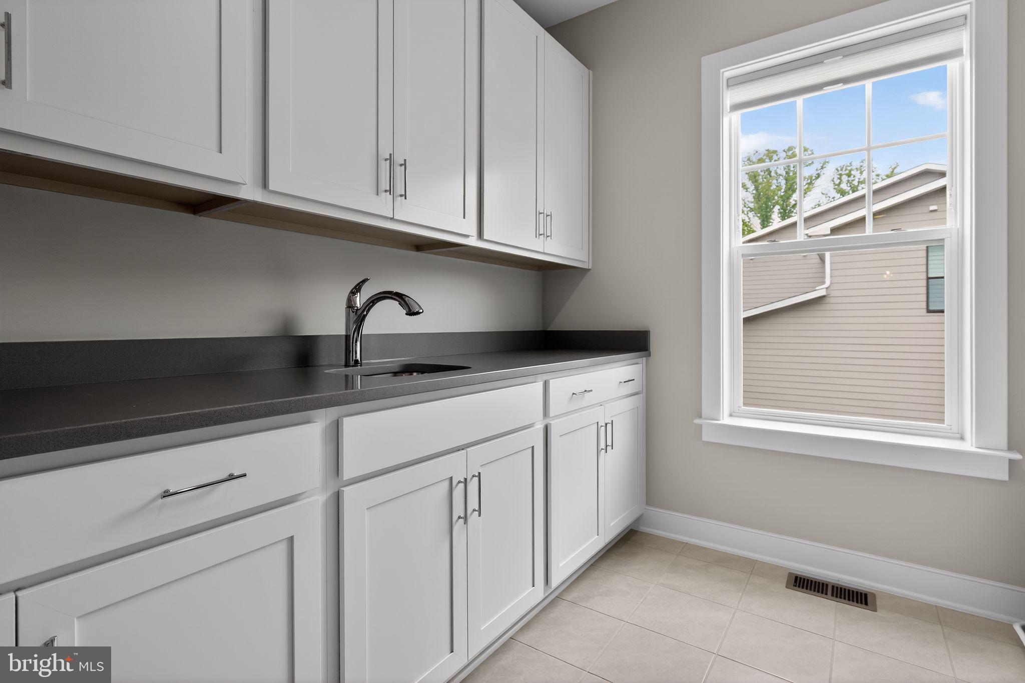 OAKCREST - Residential