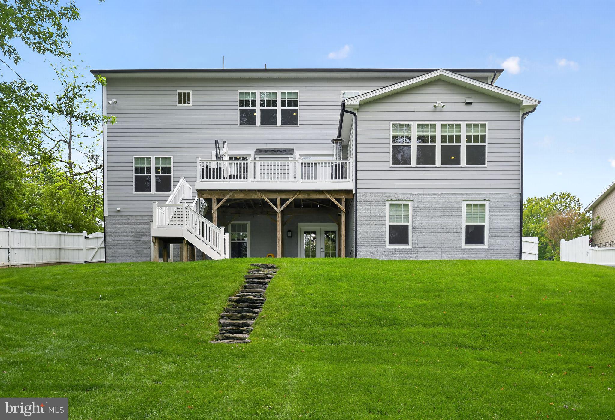 OAKCREST - Residential