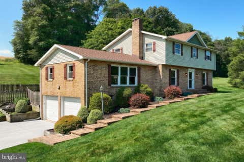 Homes For Sale - 715 Meadowview Drive<br/> RED LION, PA 17356
