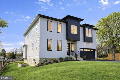 2613 BEACON HILL ROAD ALEXANDRIA VA 22306