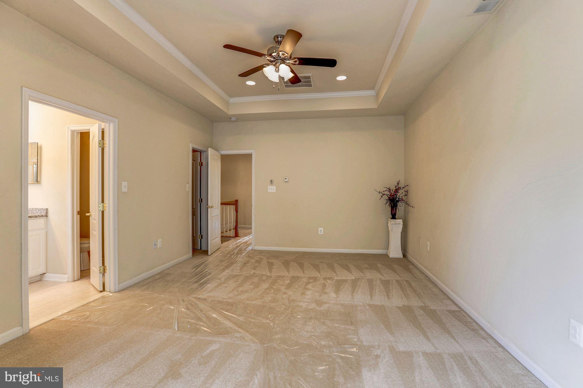 STONE RIDGE LANDBAY 5R - Residential