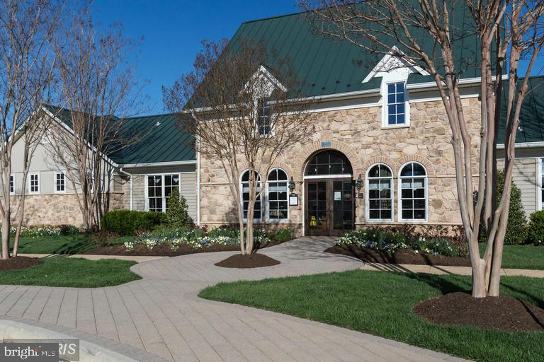 STONE RIDGE LANDBAY 5R - Residential