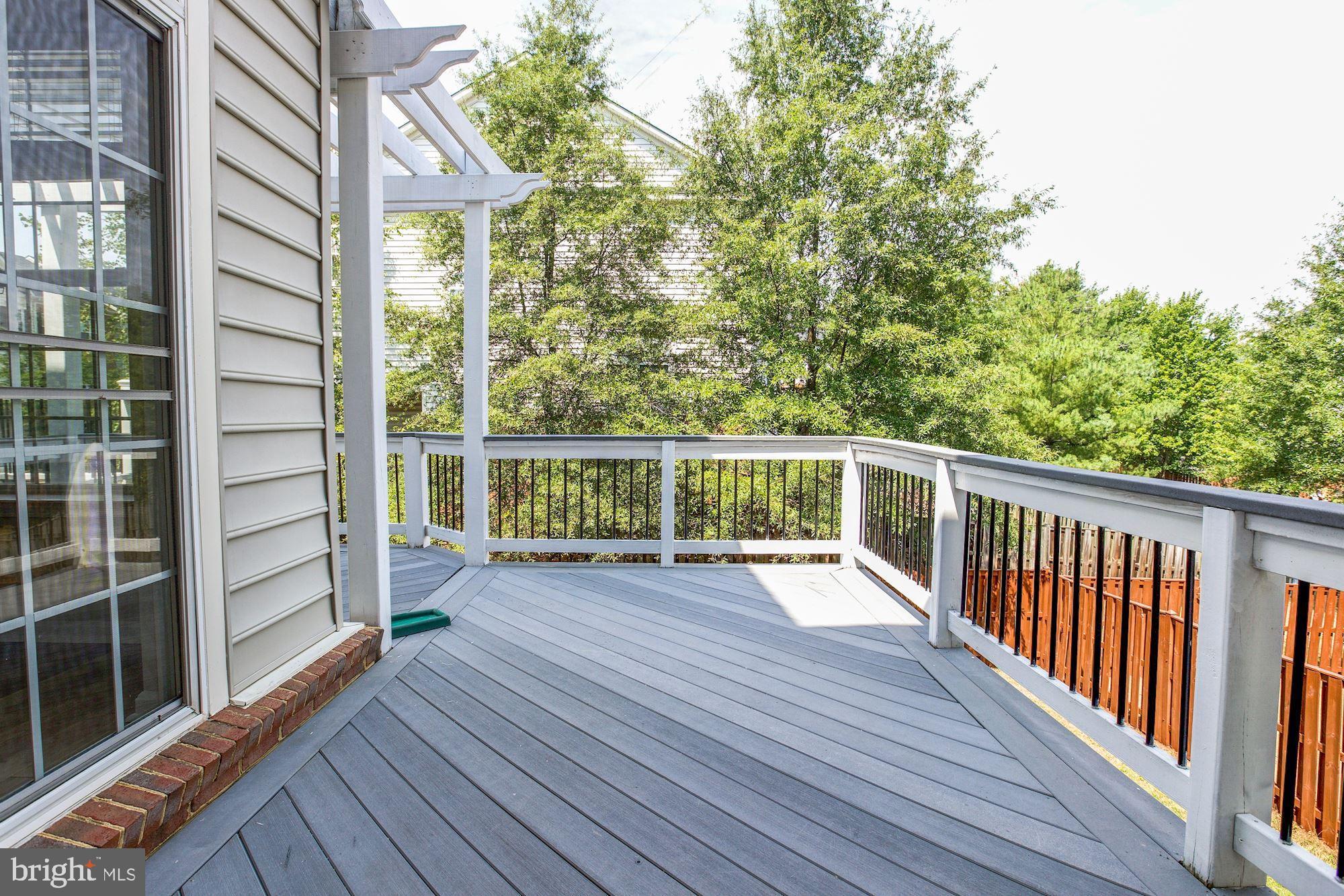 STONE RIDGE LANDBAY 5R - Residential