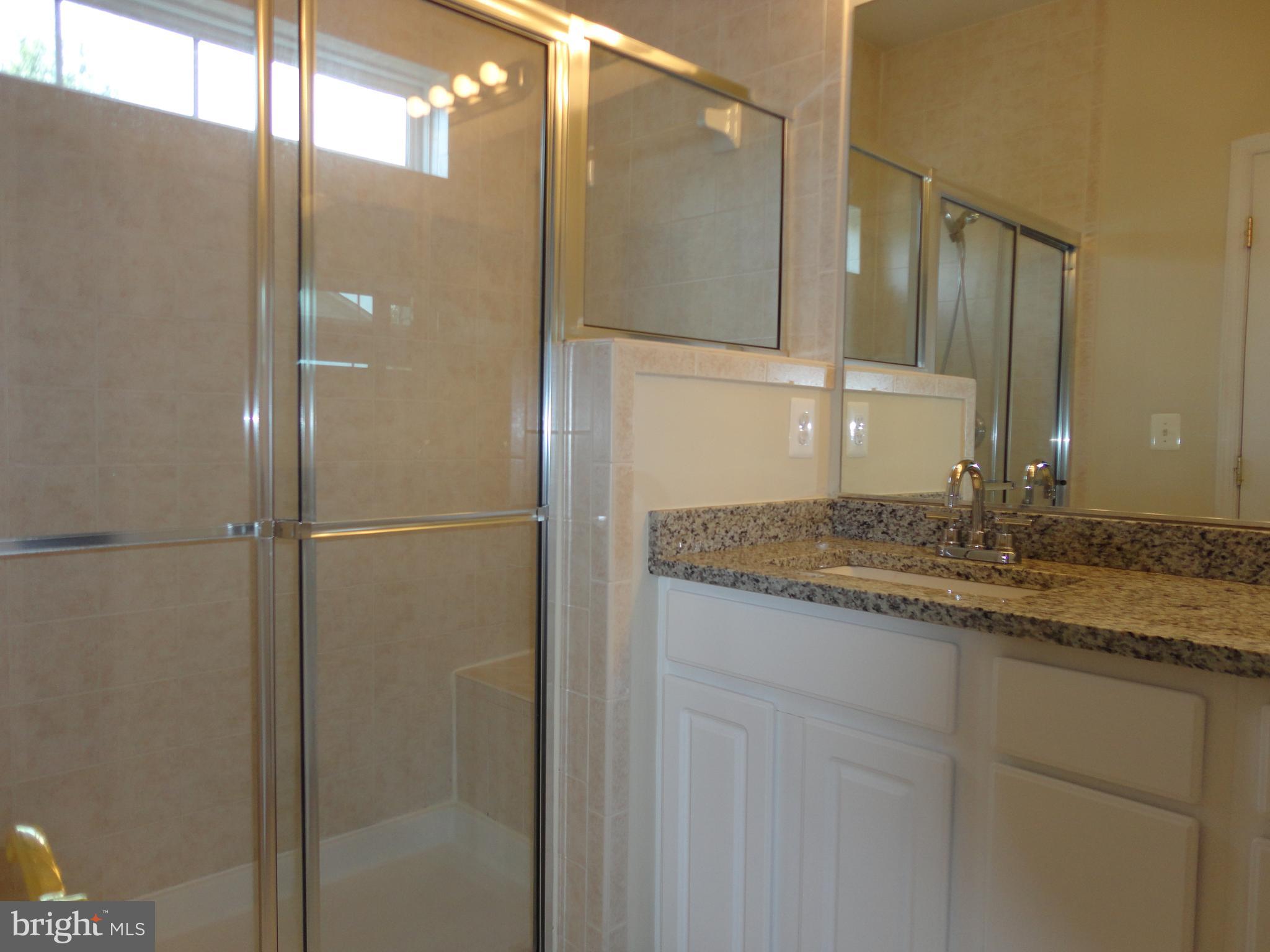 STONE RIDGE LANDBAY 5R - Residential