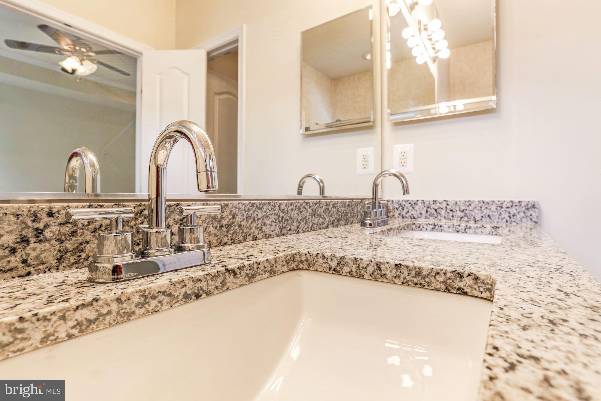 STONE RIDGE LANDBAY 5R - Residential