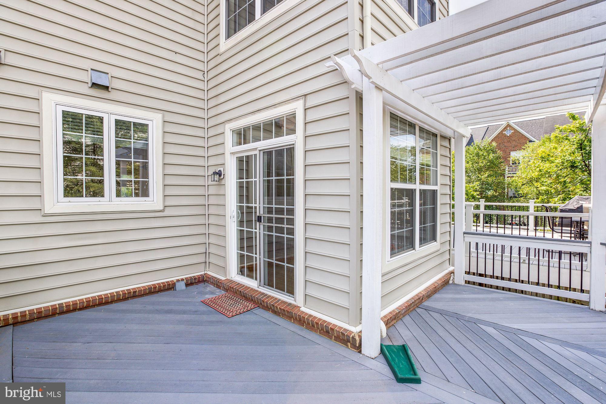 STONE RIDGE LANDBAY 5R - Residential