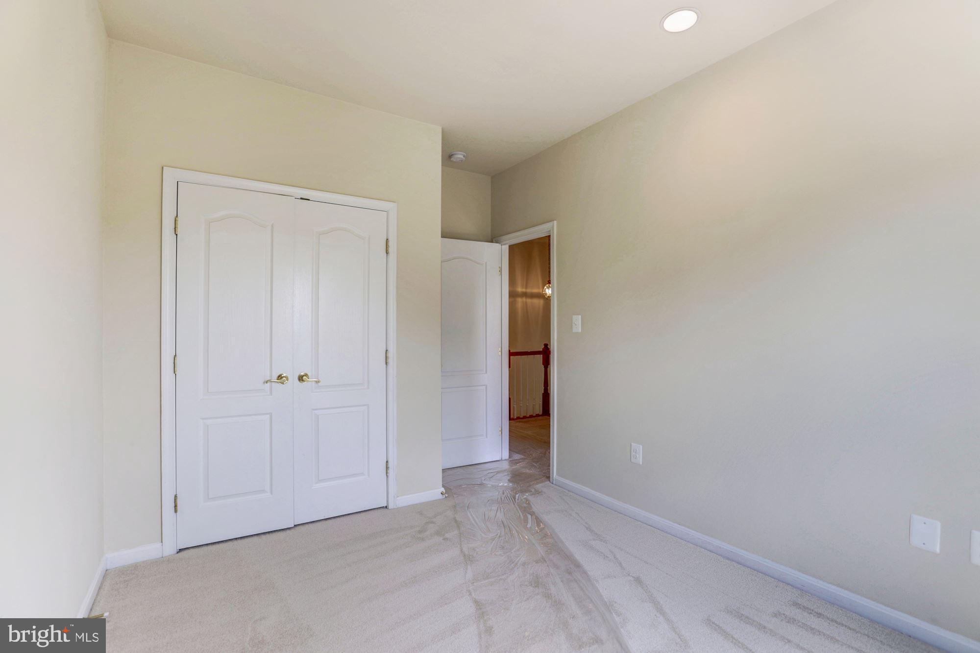 STONE RIDGE LANDBAY 5R - Residential