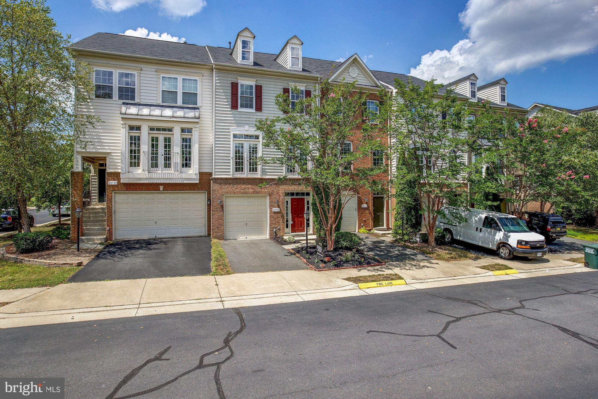 STONE RIDGE LANDBAY 5R - Residential