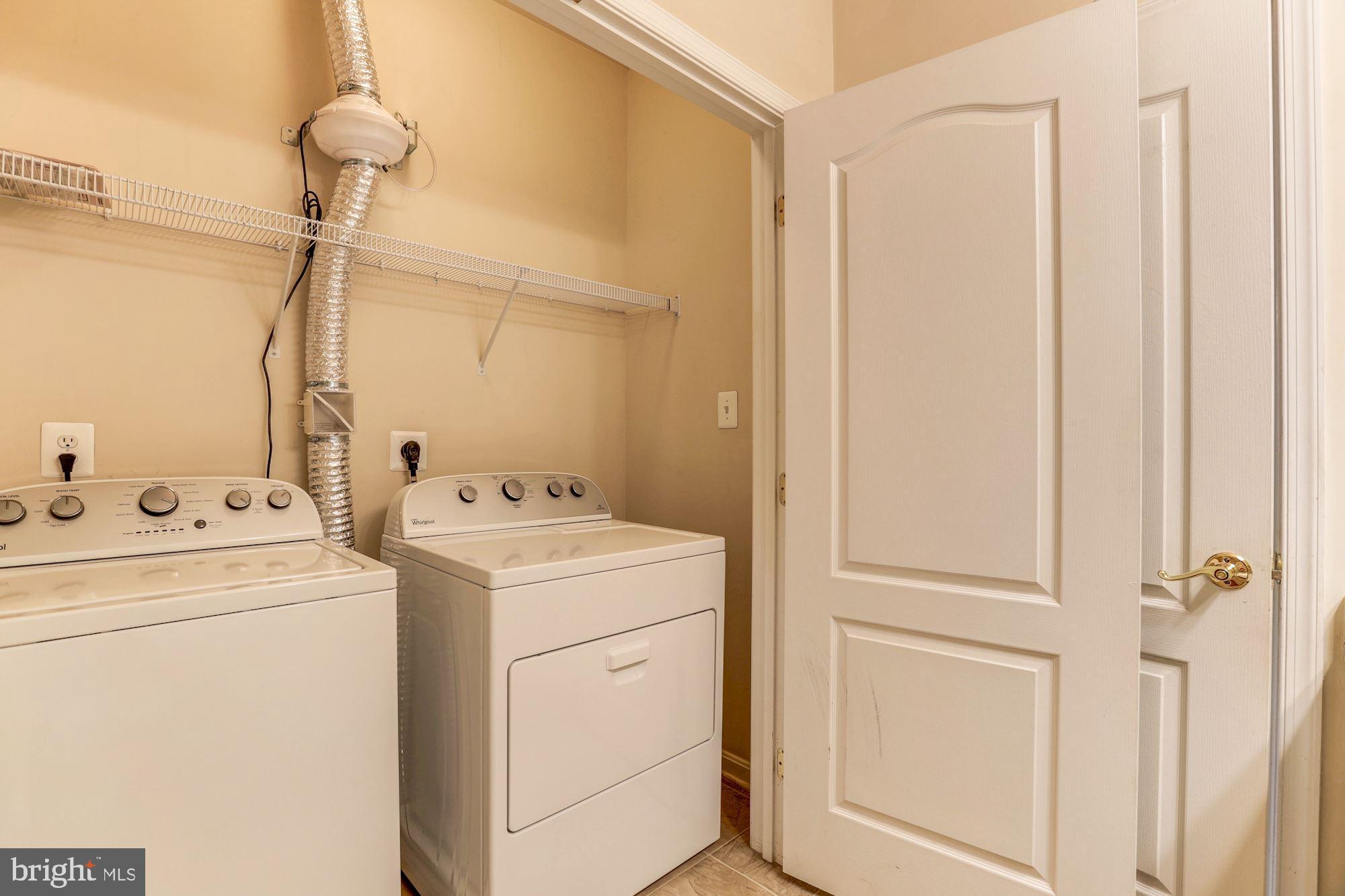 STONE RIDGE LANDBAY 5R - Residential