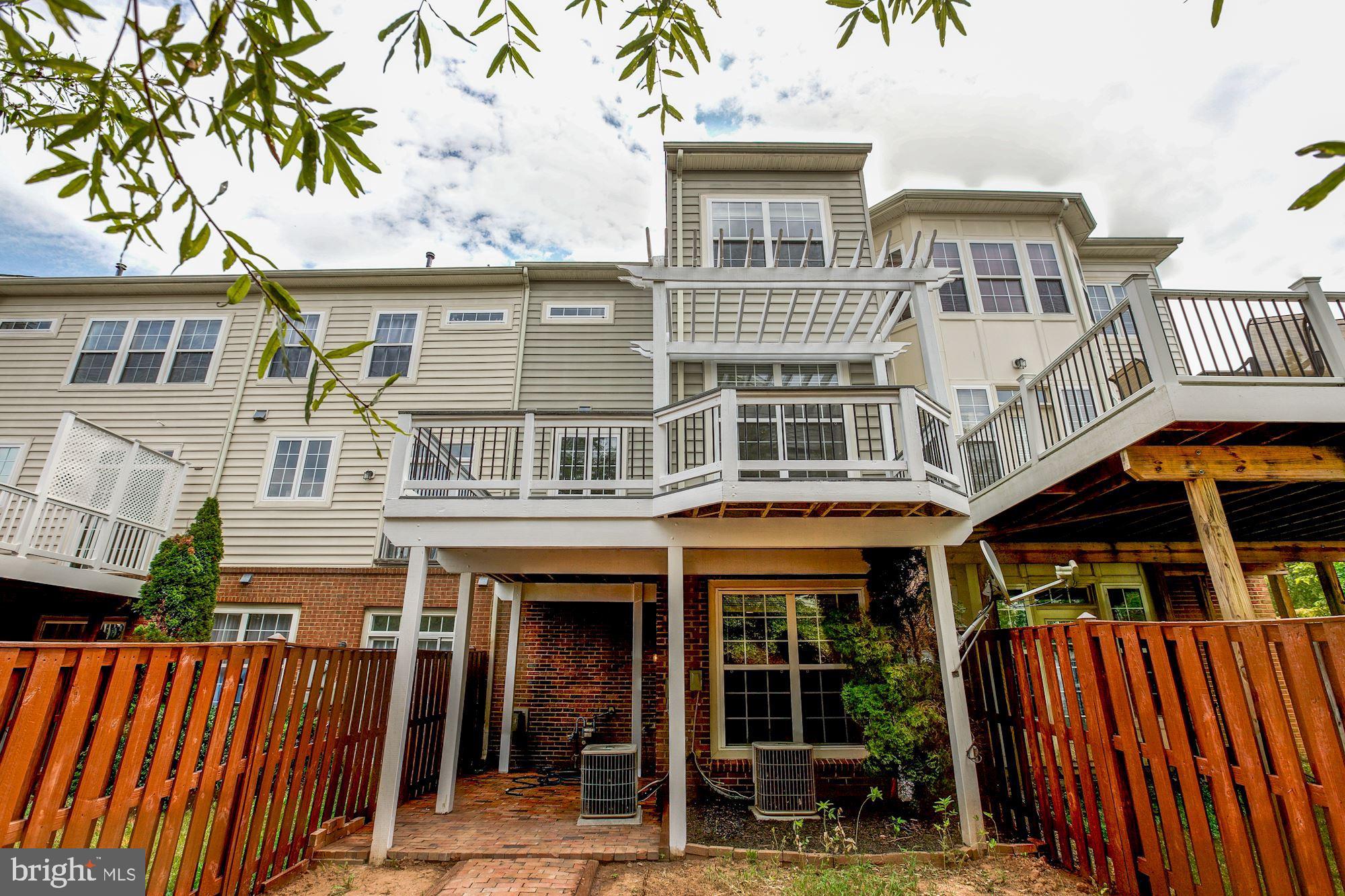 STONE RIDGE LANDBAY 5R - Residential