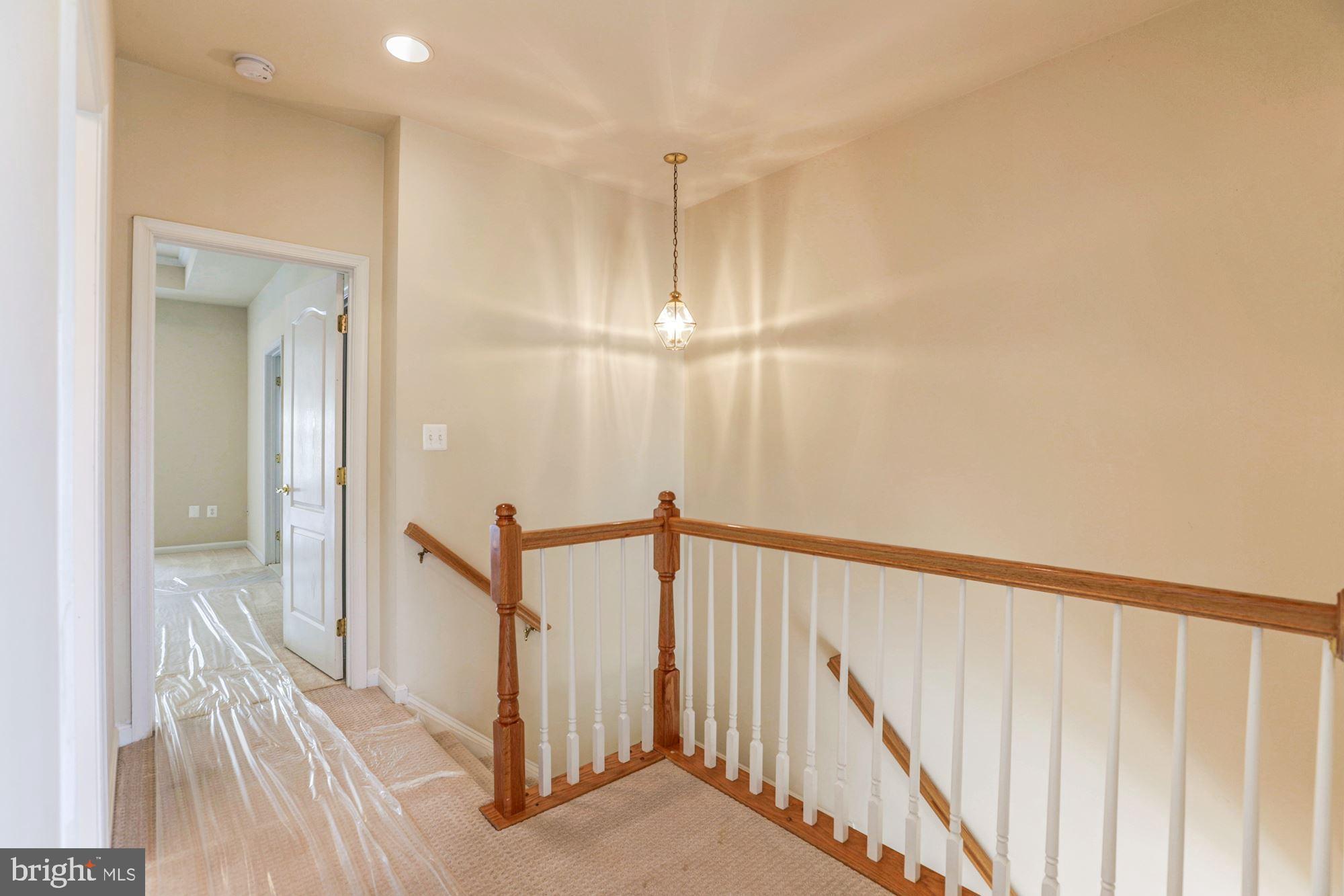 STONE RIDGE LANDBAY 5R - Residential