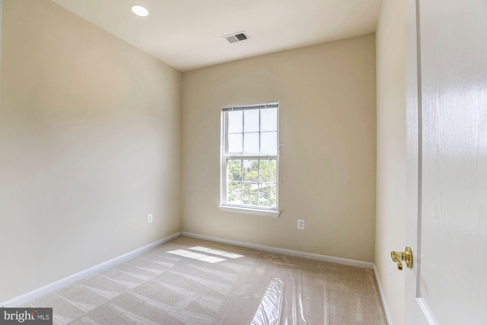 STONE RIDGE LANDBAY 5R - Residential