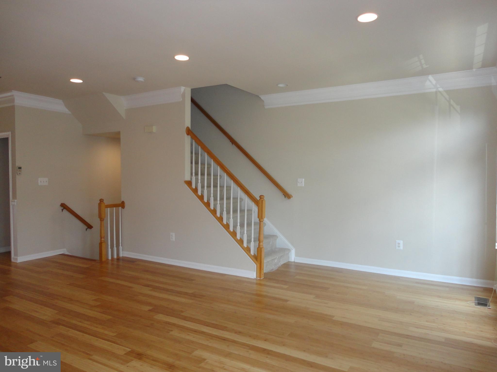 STONE RIDGE LANDBAY 5R - Residential