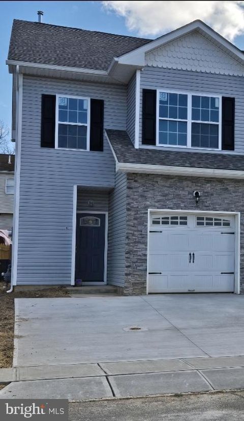 40 RUSSEL SMITH J LAWRENCE NJ 08648
