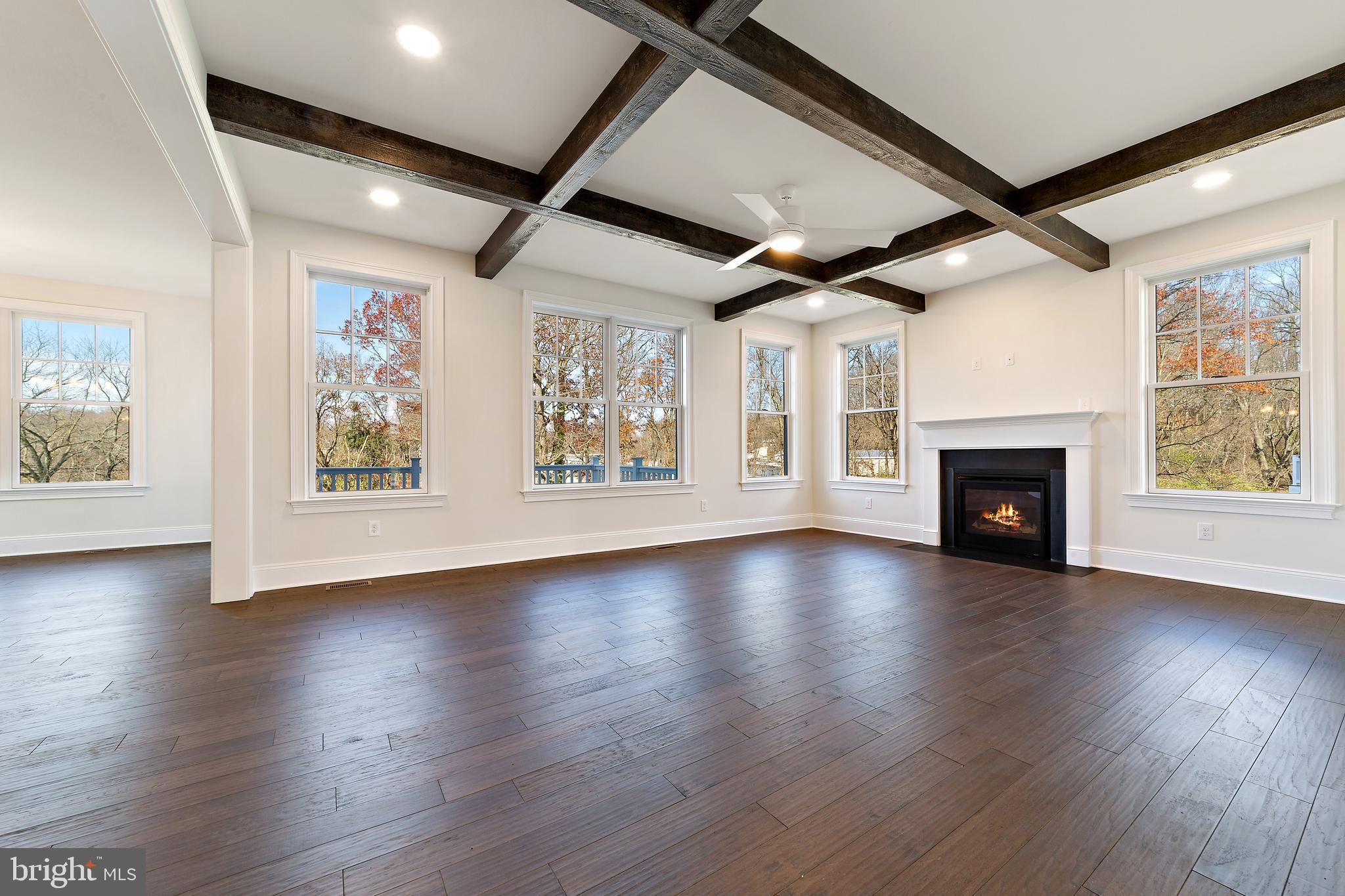 THE VILLAGES AT NORTHRIDGE - Residential