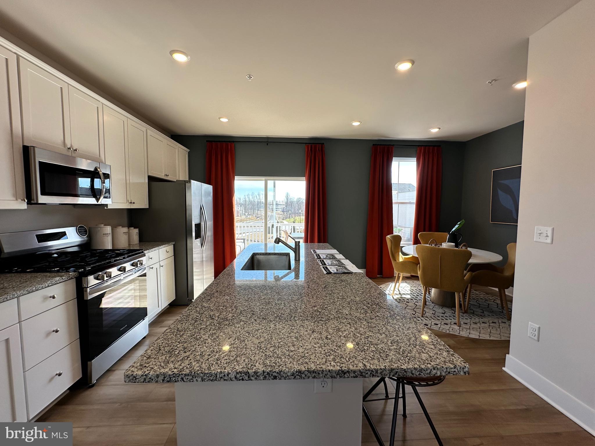 ST CHARLES - Residential