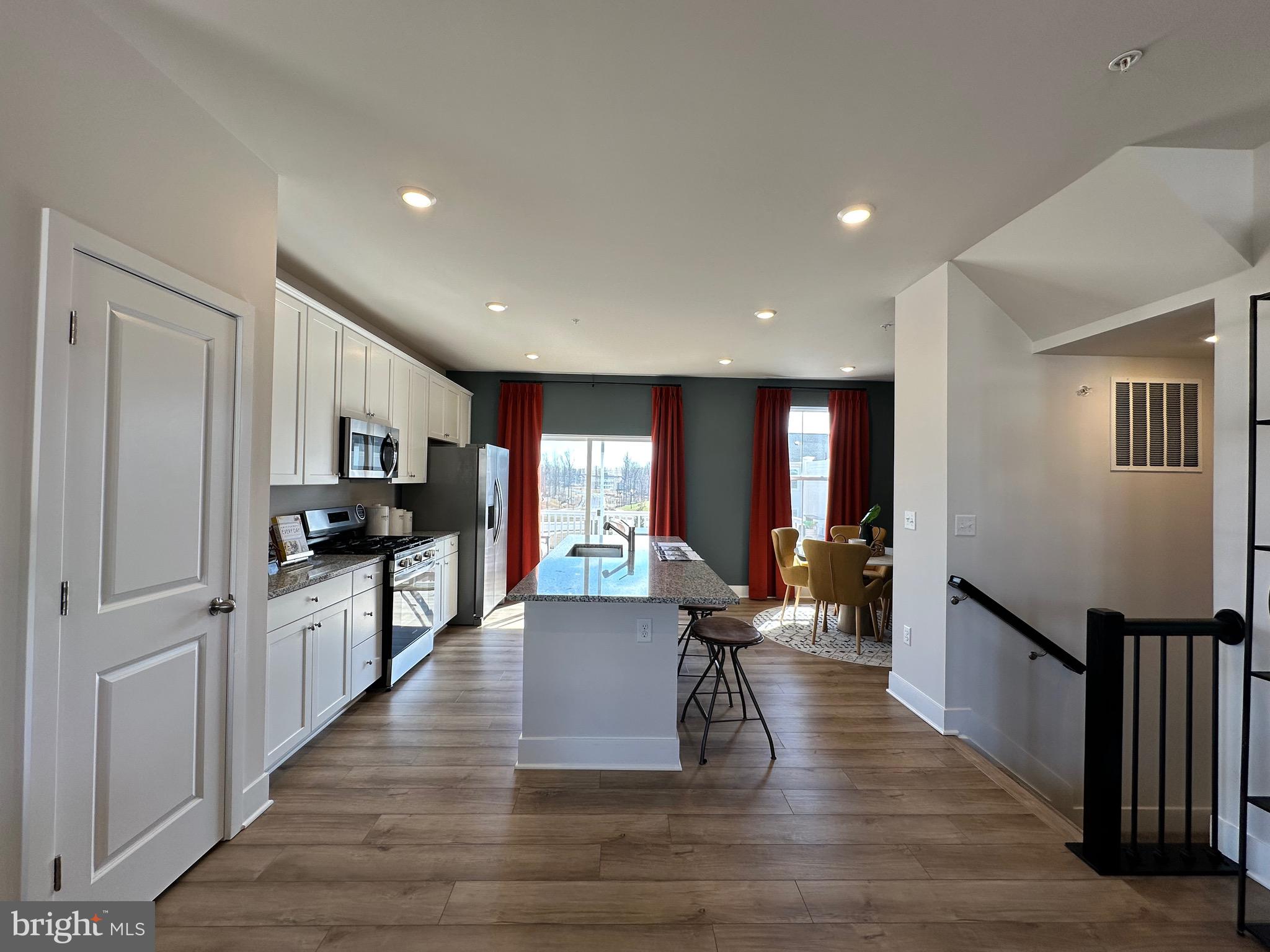 ST CHARLES - Residential