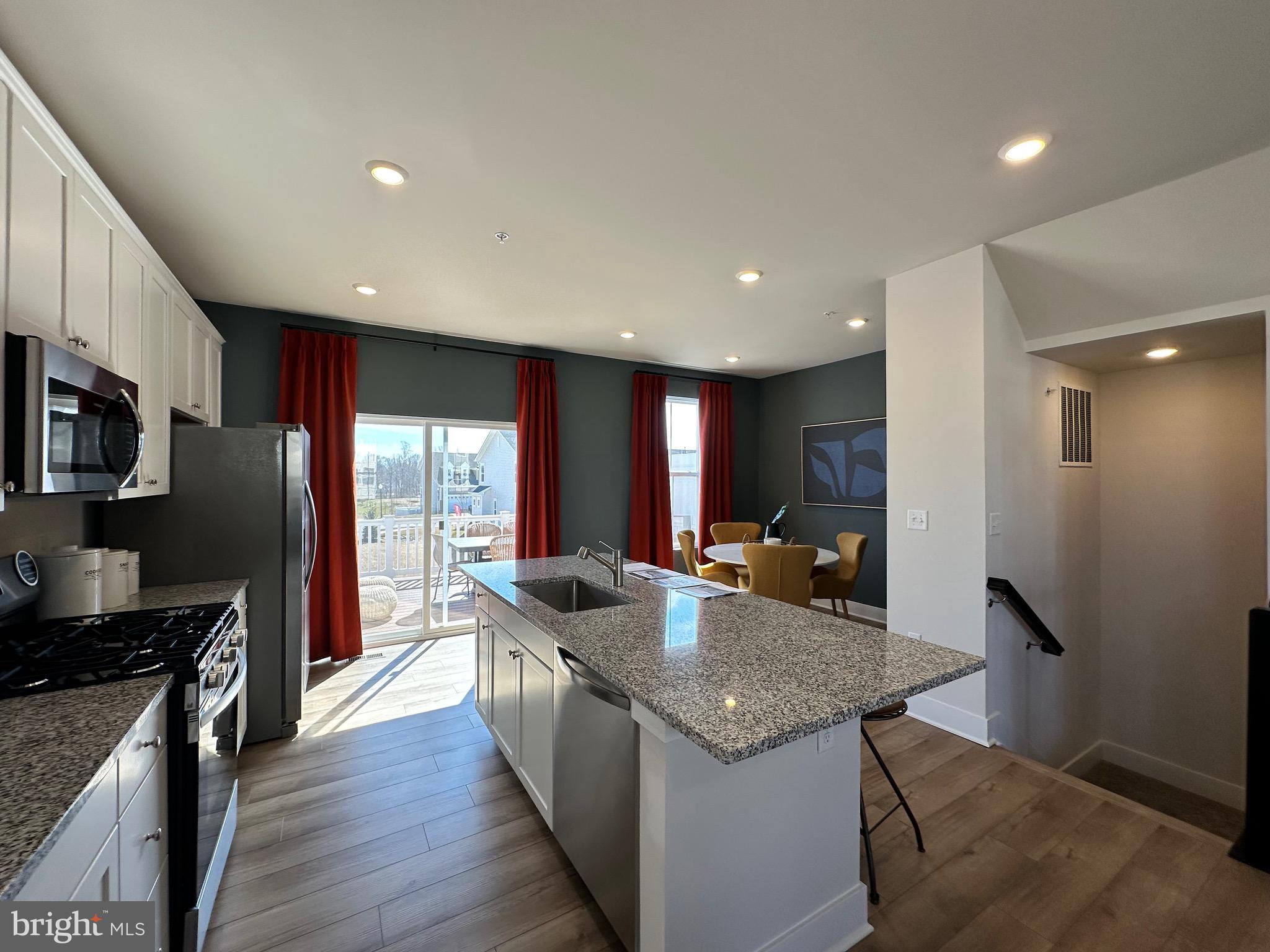 ST CHARLES - Residential