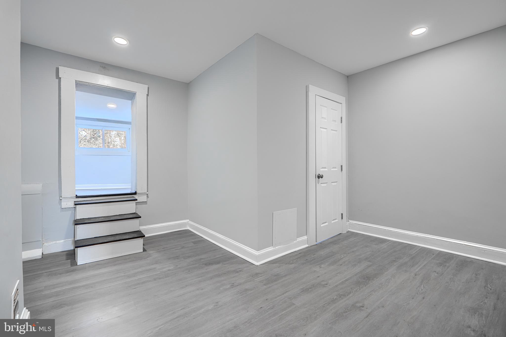 SHIPLEY HILL - Residential