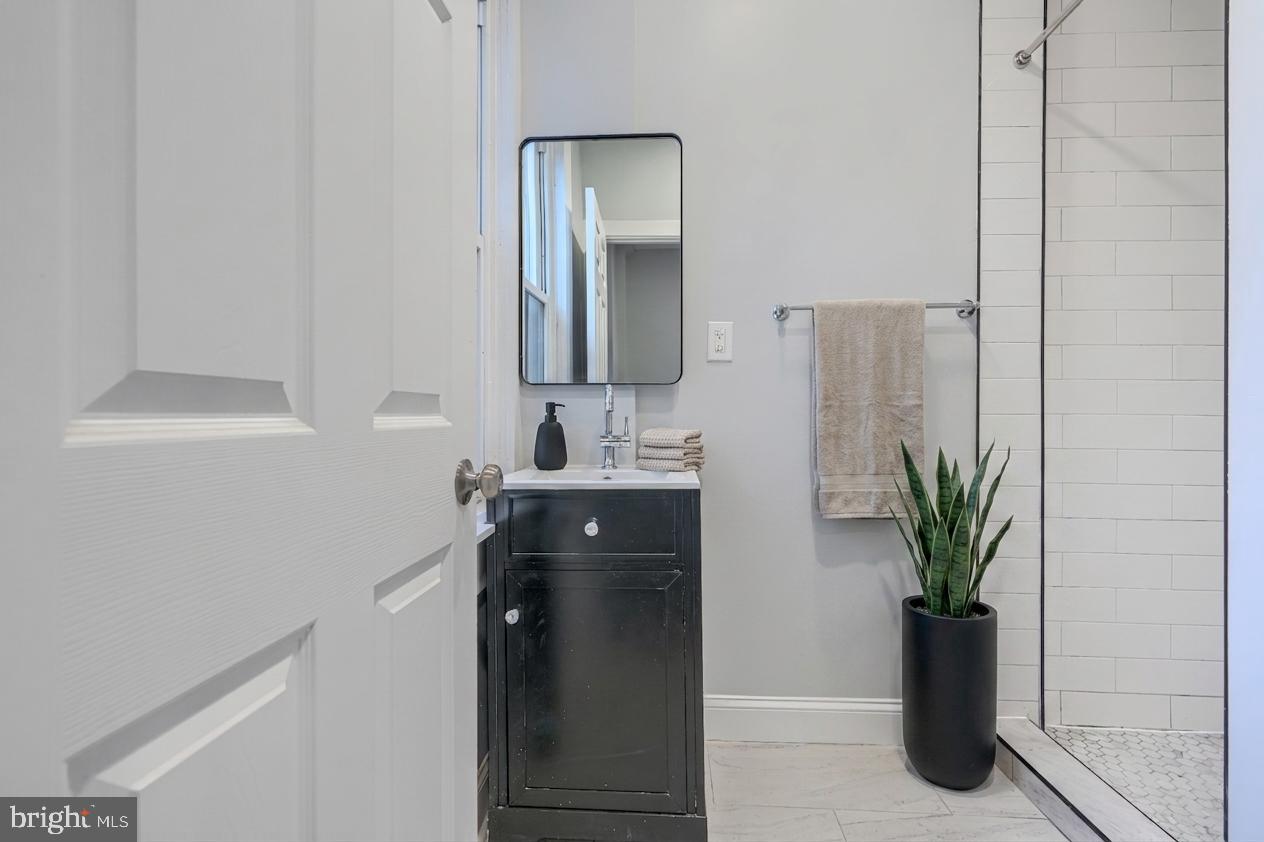 SHIPLEY HILL - Residential