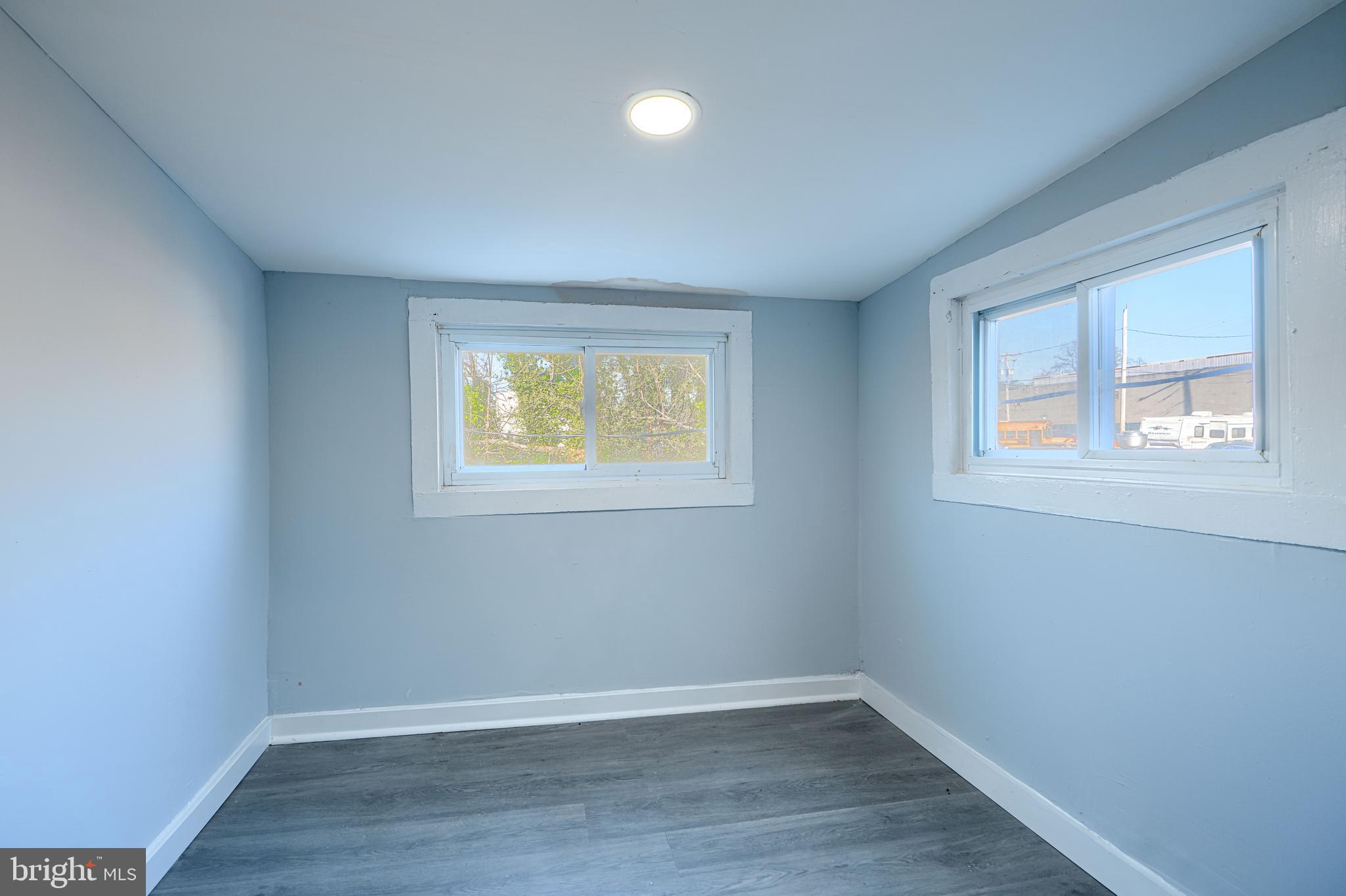 SHIPLEY HILL - Residential