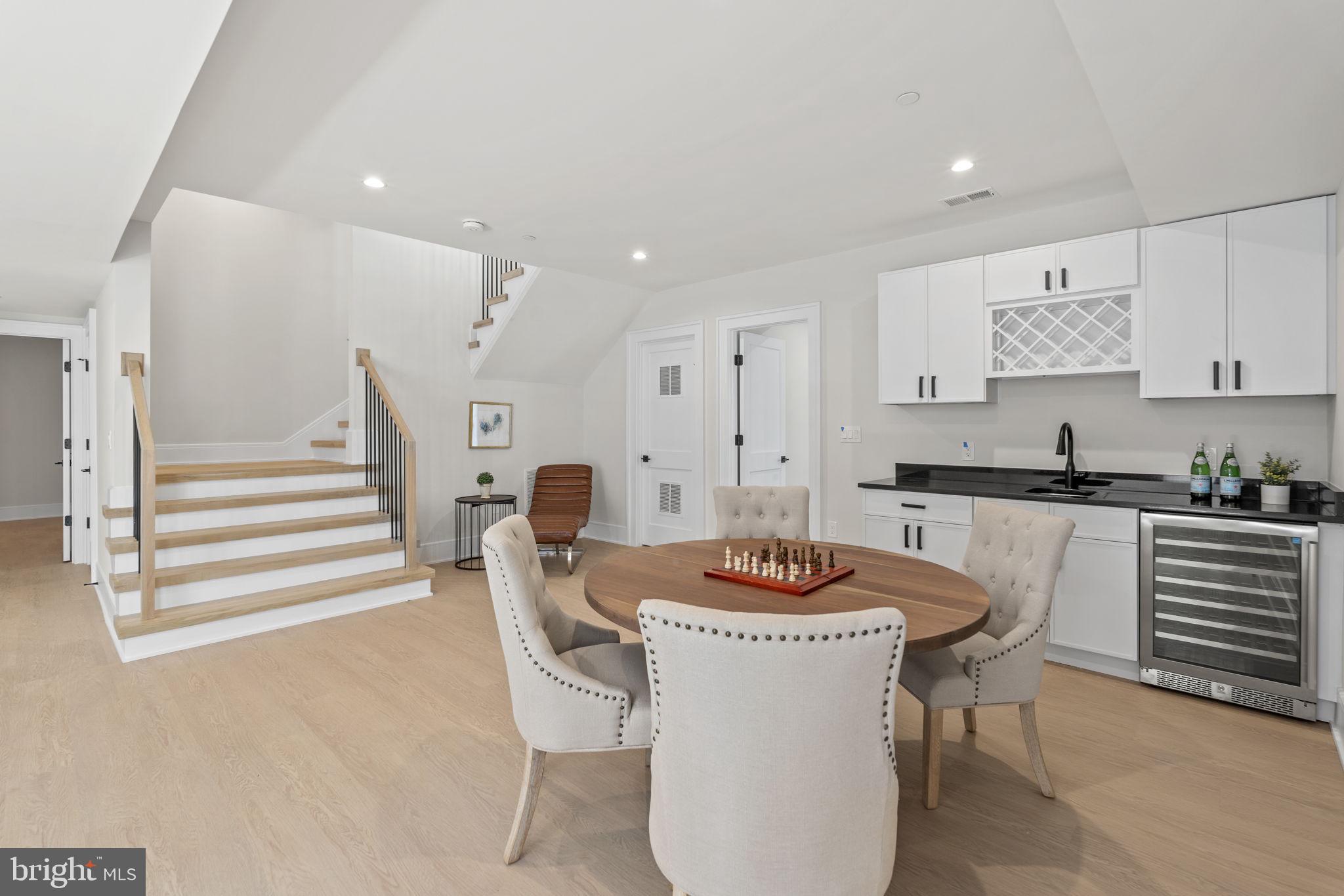 FAIRWAY HILLS - Residential