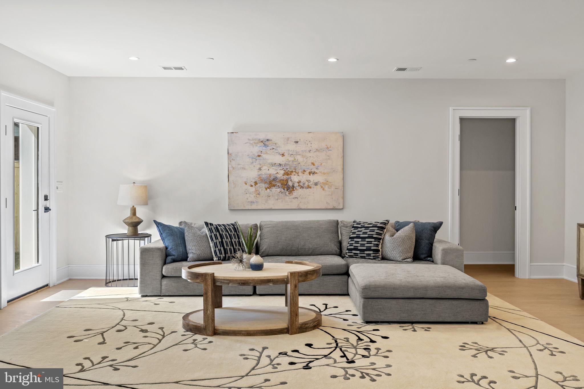 FAIRWAY HILLS - Residential