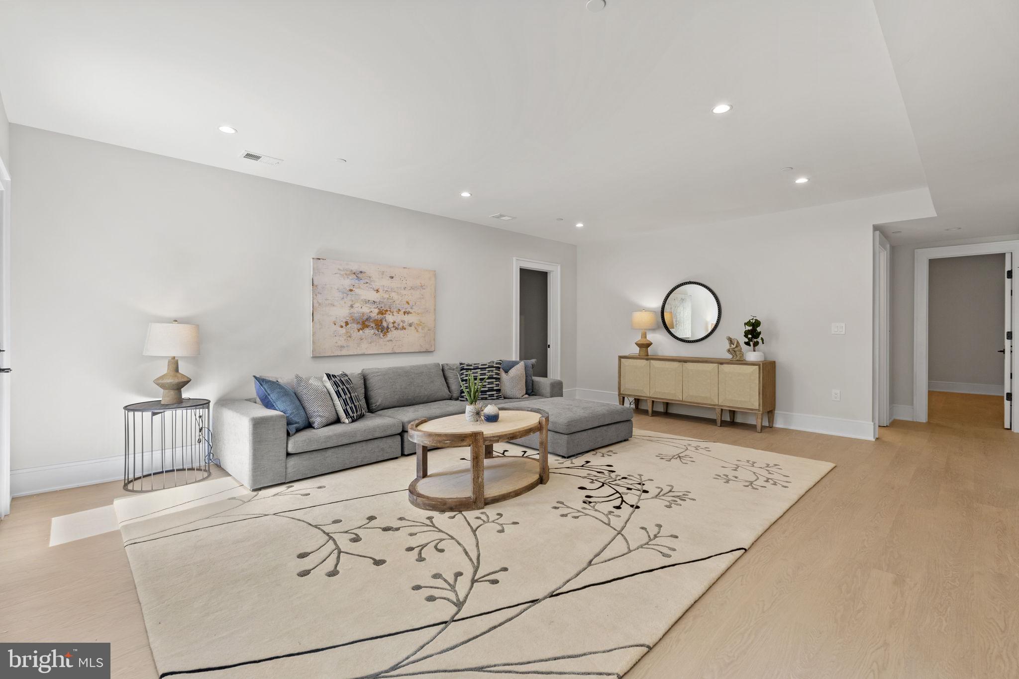 FAIRWAY HILLS - Residential