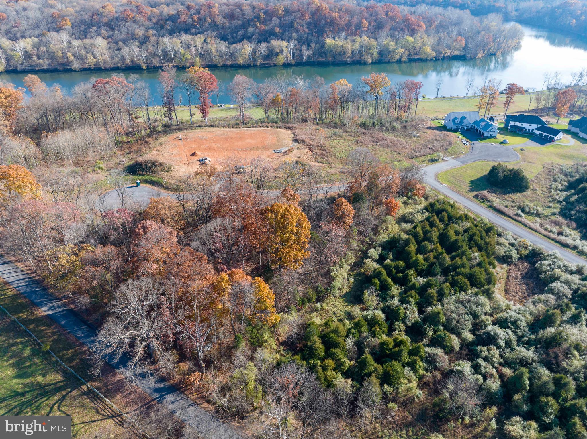 POTOMAC OVERLOOK ESTATES - Land