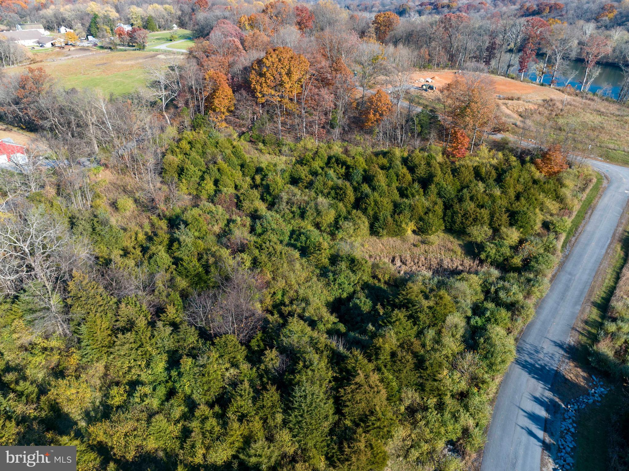 POTOMAC OVERLOOK ESTATES - Land