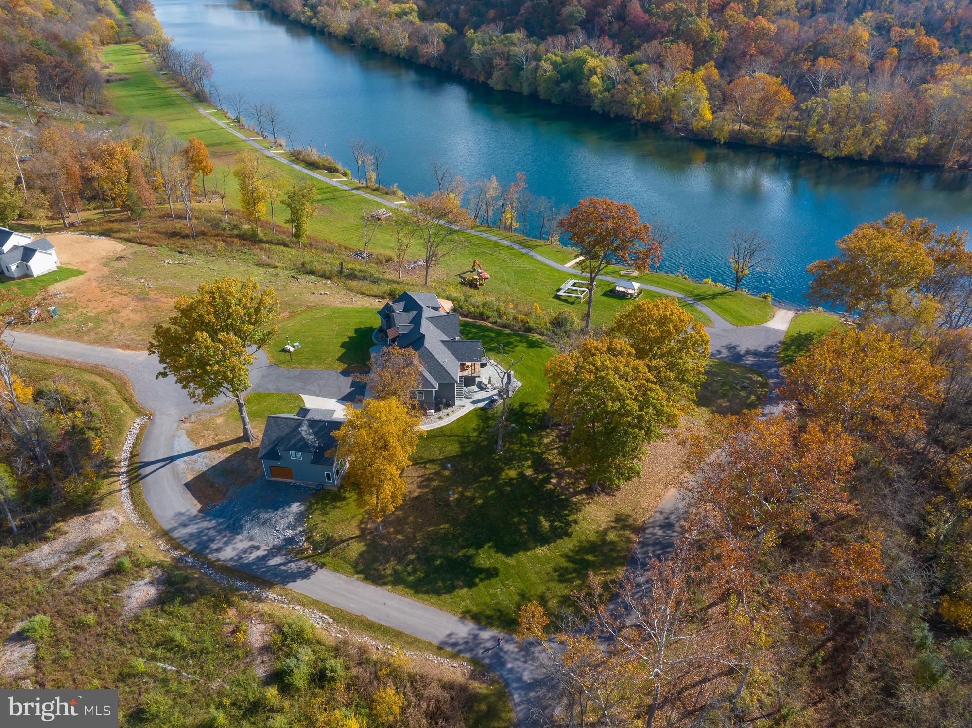 POTOMAC OVERLOOK ESTATES - Land