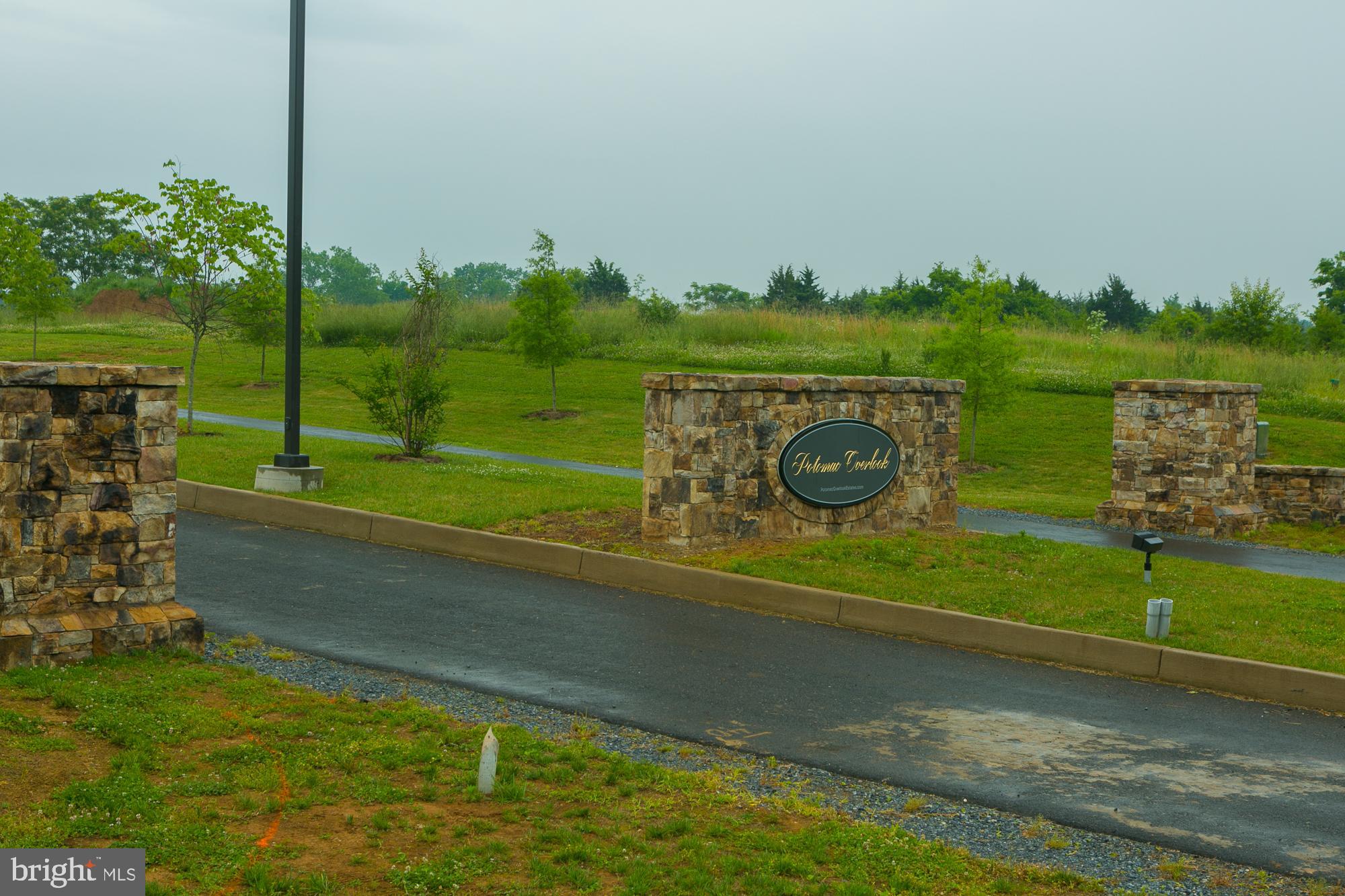 POTOMAC OVERLOOK ESTATES - Land