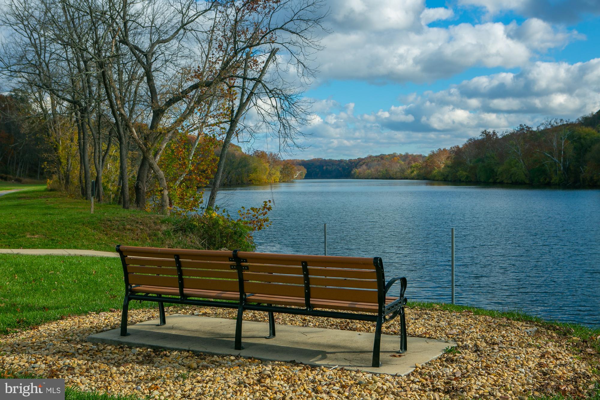 POTOMAC OVERLOOK ESTATES - Land