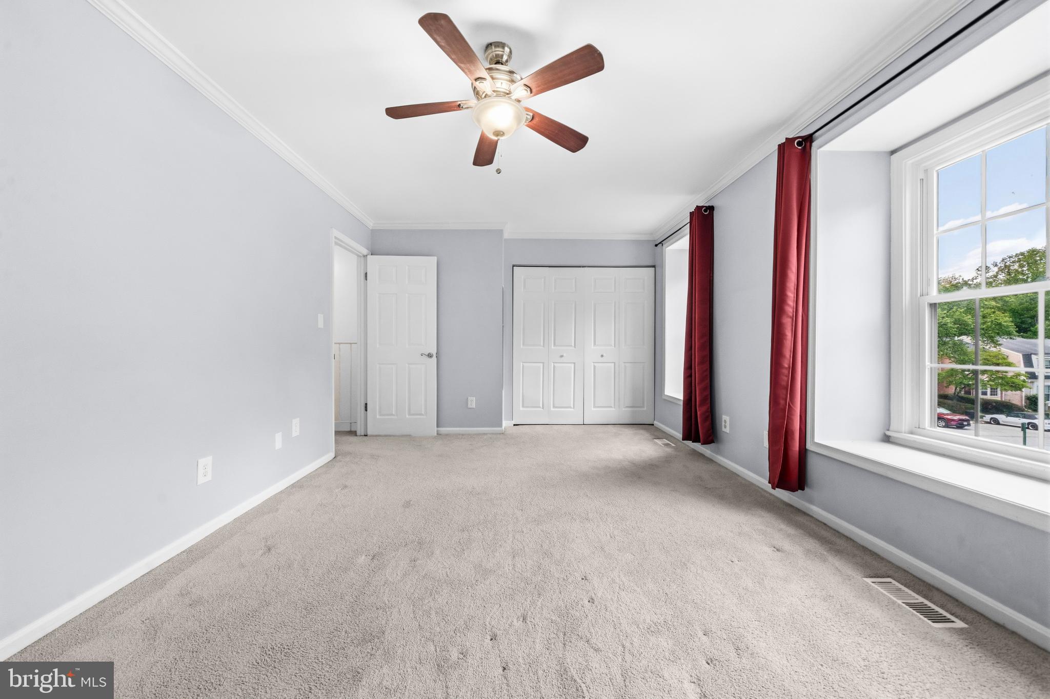 SHADOW OAK - Residential