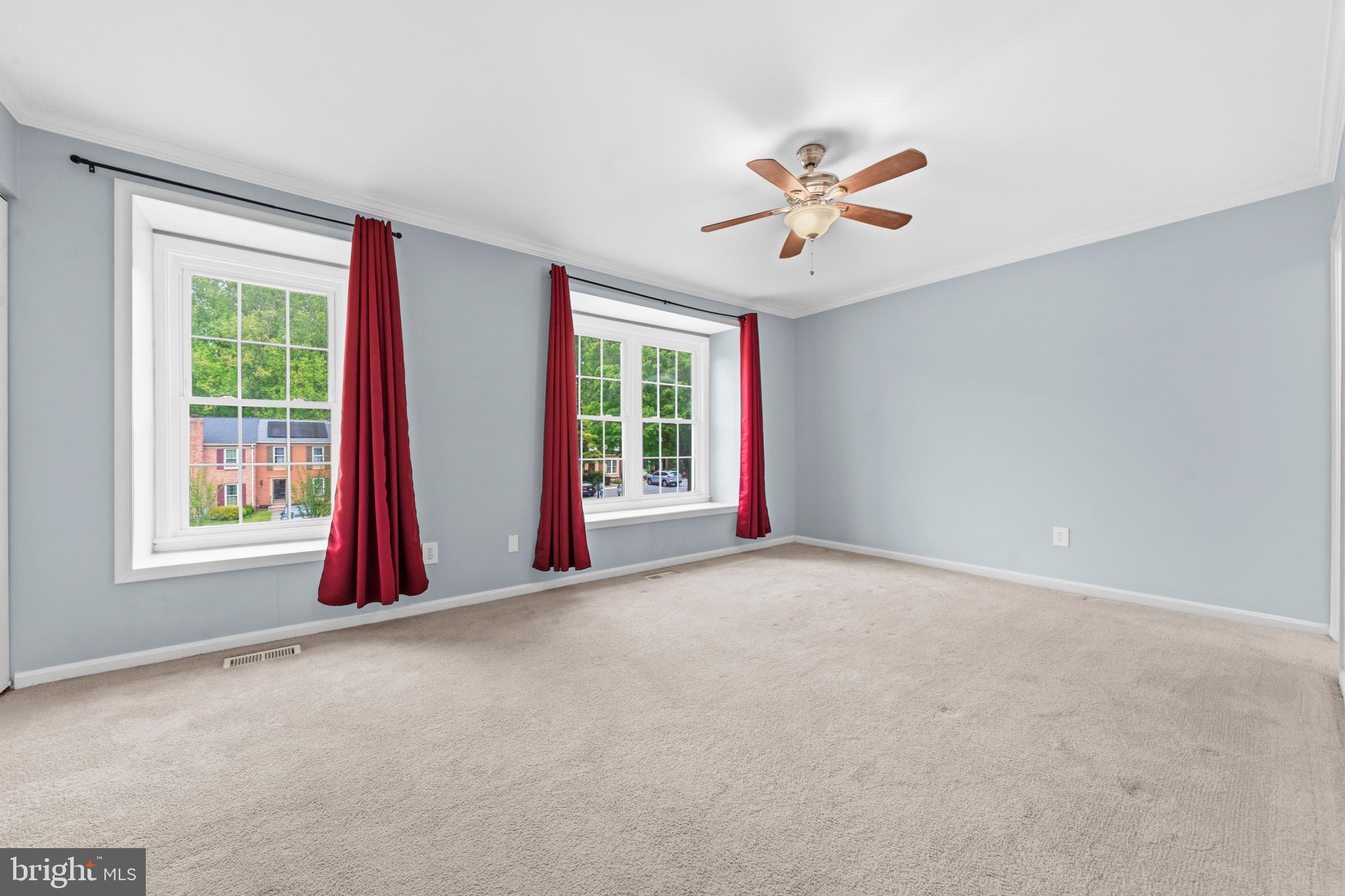 SHADOW OAK - Residential