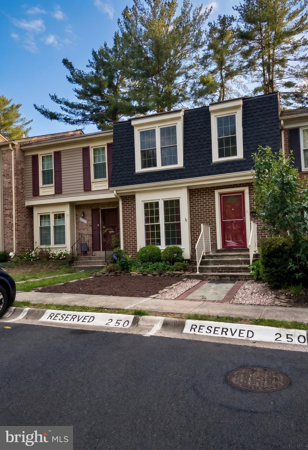 SHADOW OAK - Residential