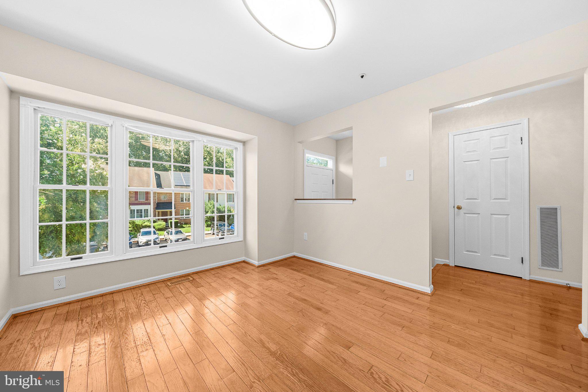 8733 BIRKENHEAD COURT