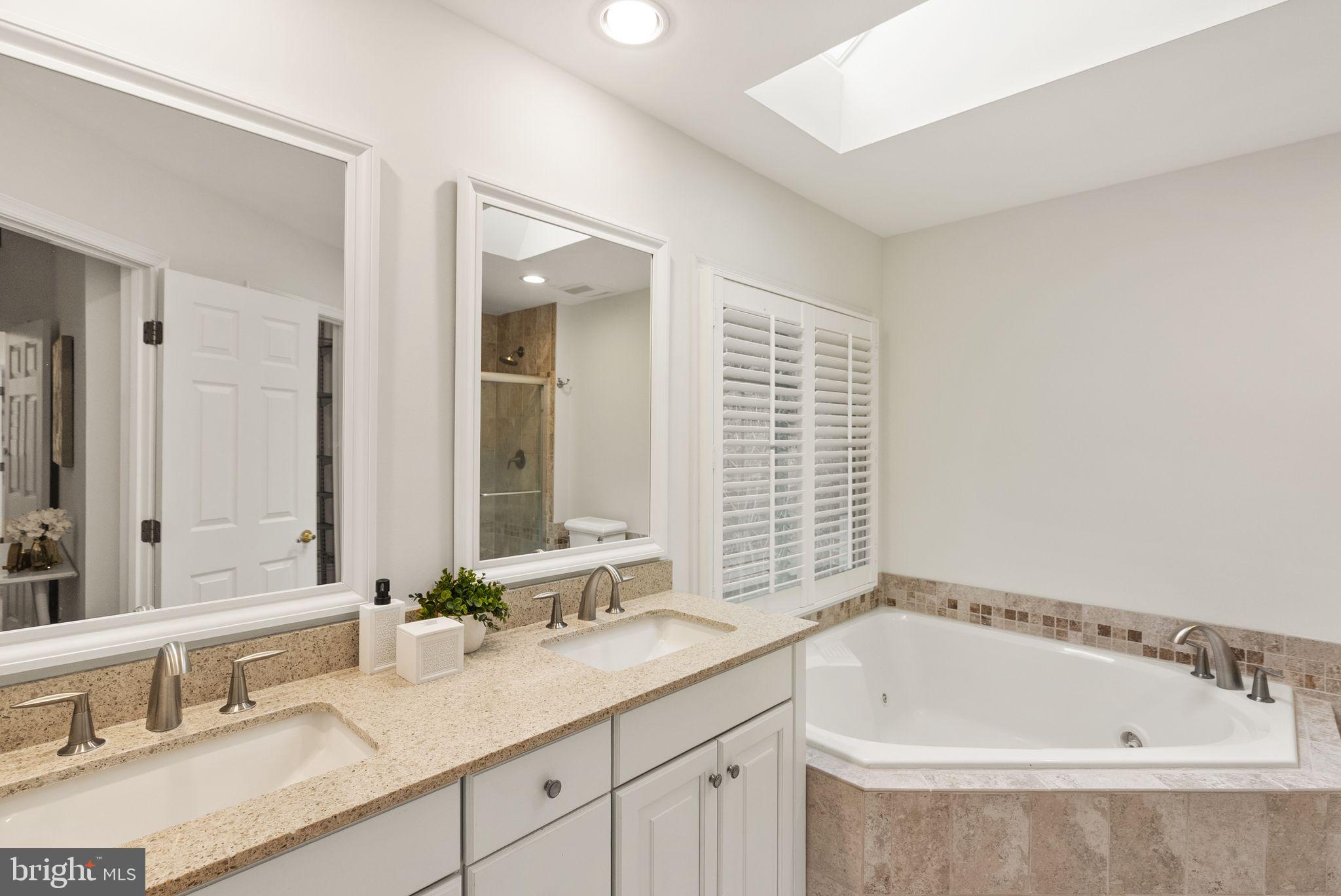 STONEGATE - Residential