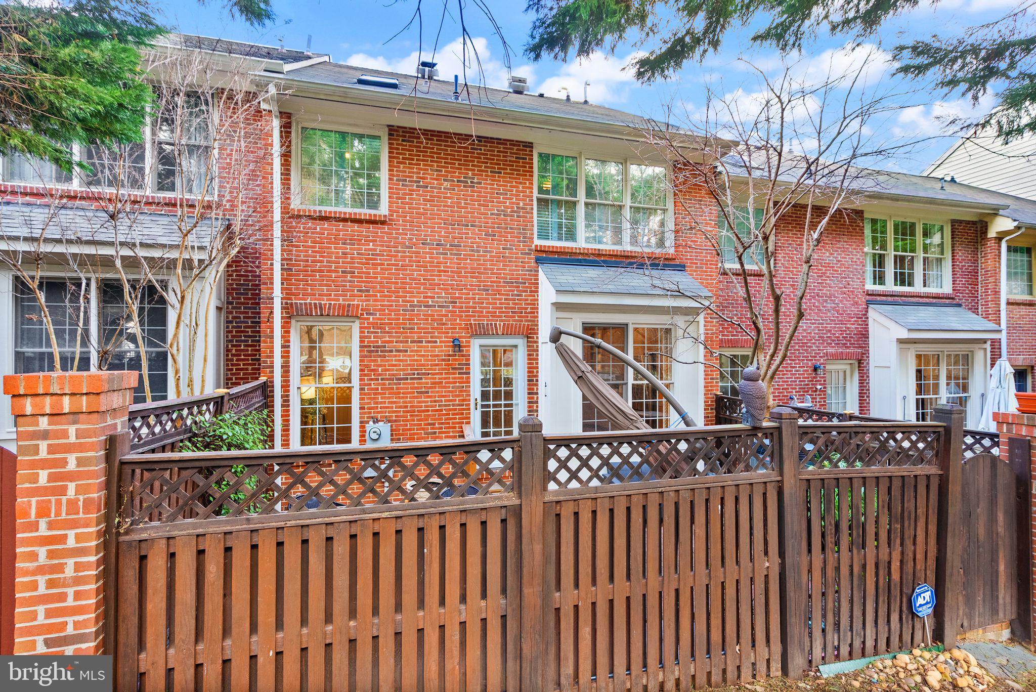 STONEGATE - Residential