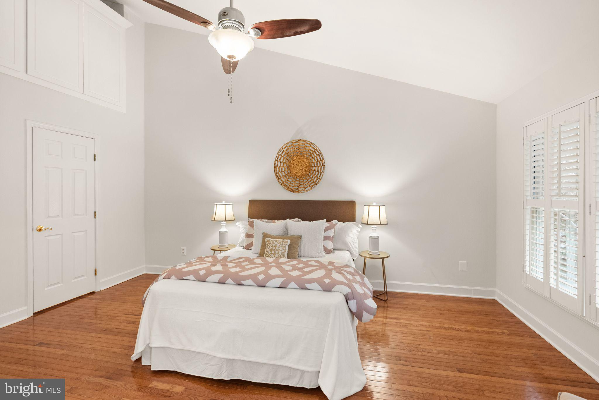 STONEGATE - Residential