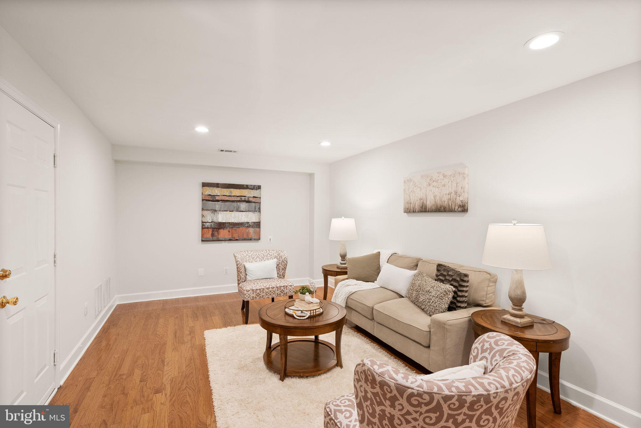 STONEGATE - Residential