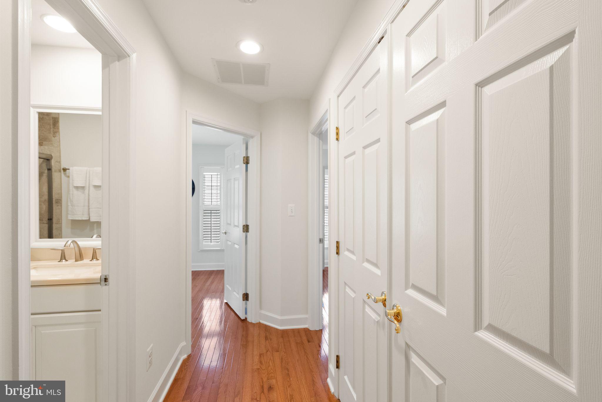 STONEGATE - Residential