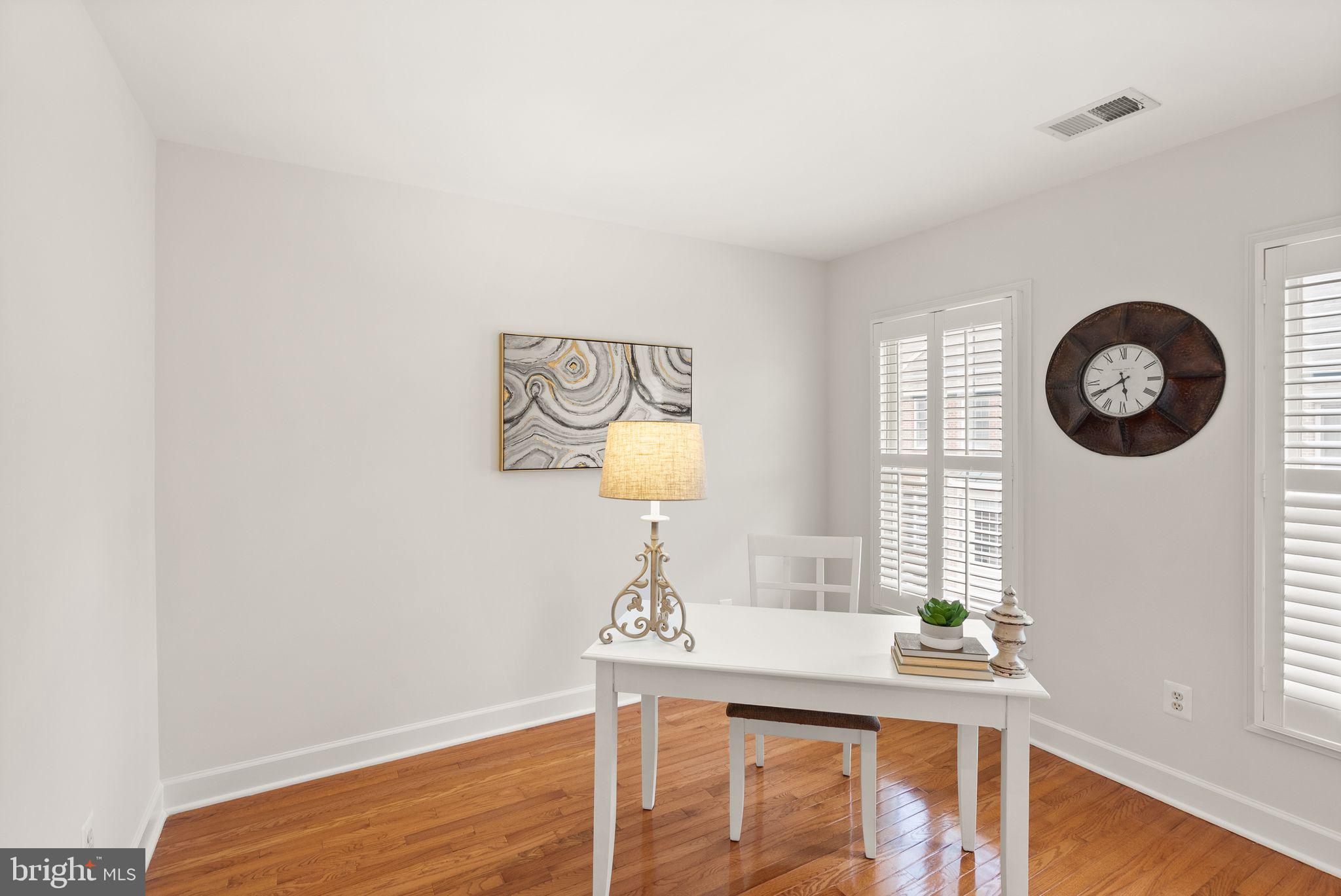 STONEGATE - Residential