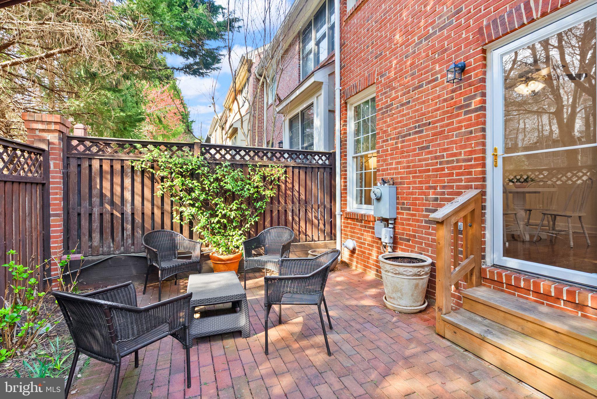 STONEGATE - Residential