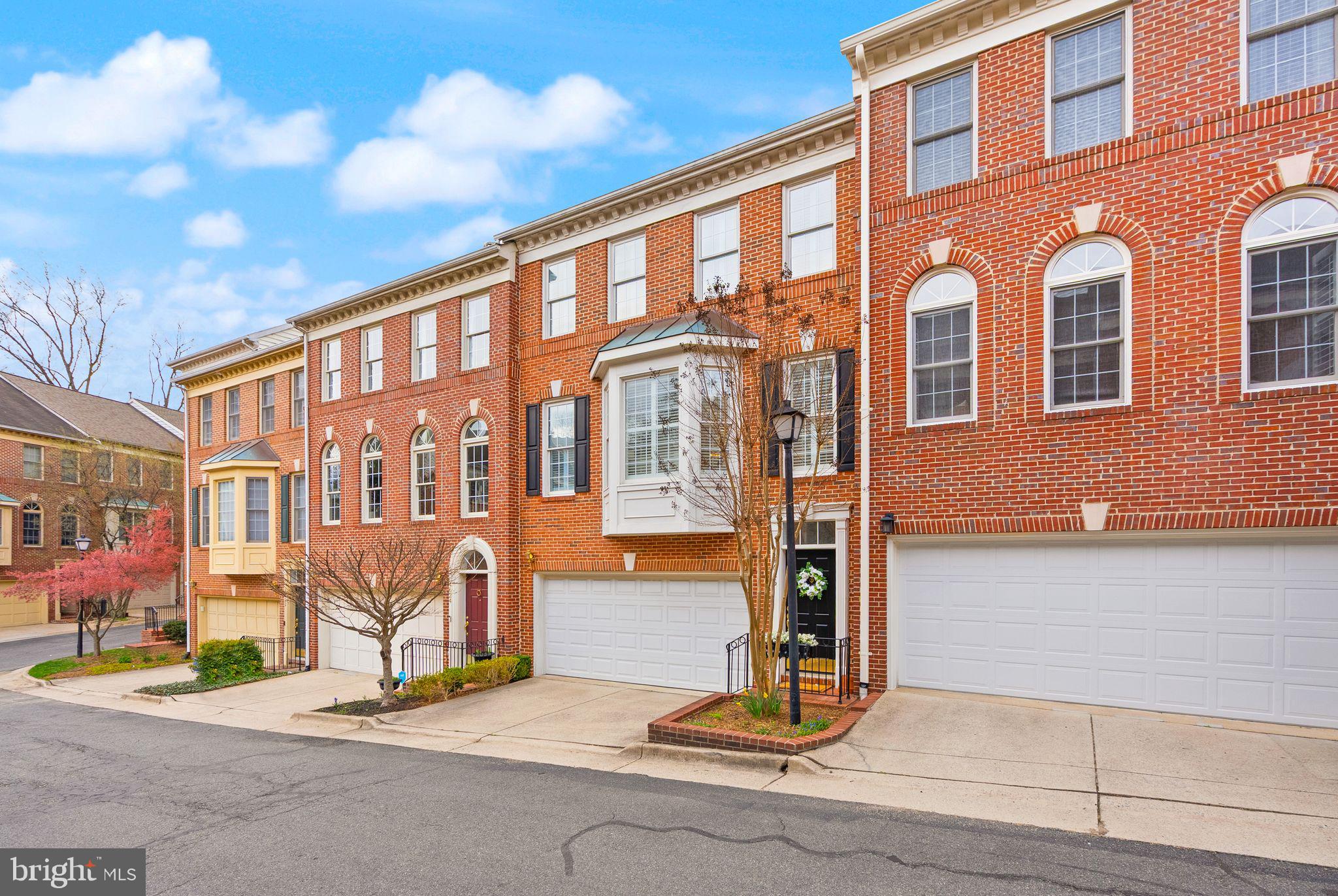 STONEGATE - Residential