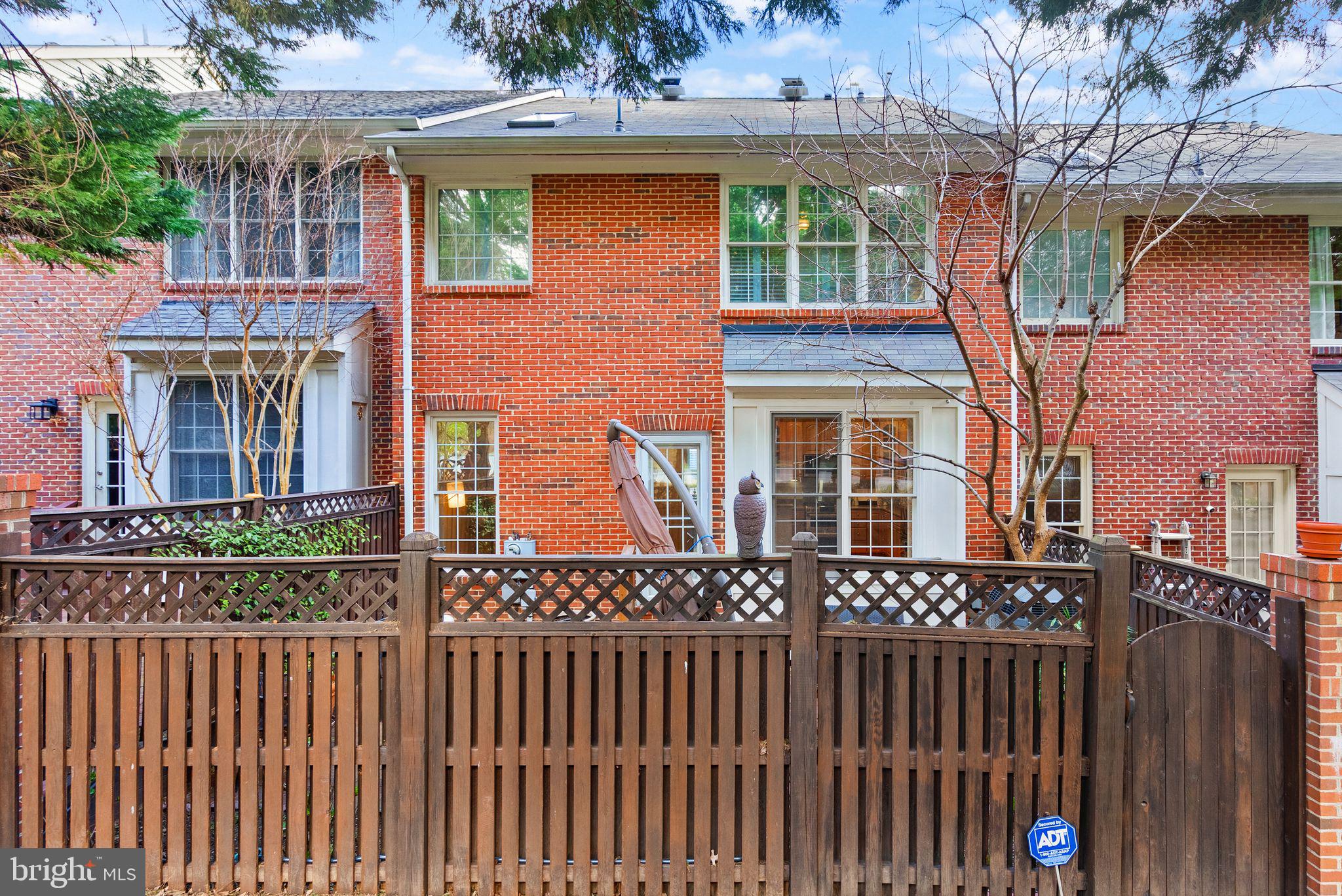 STONEGATE - Residential