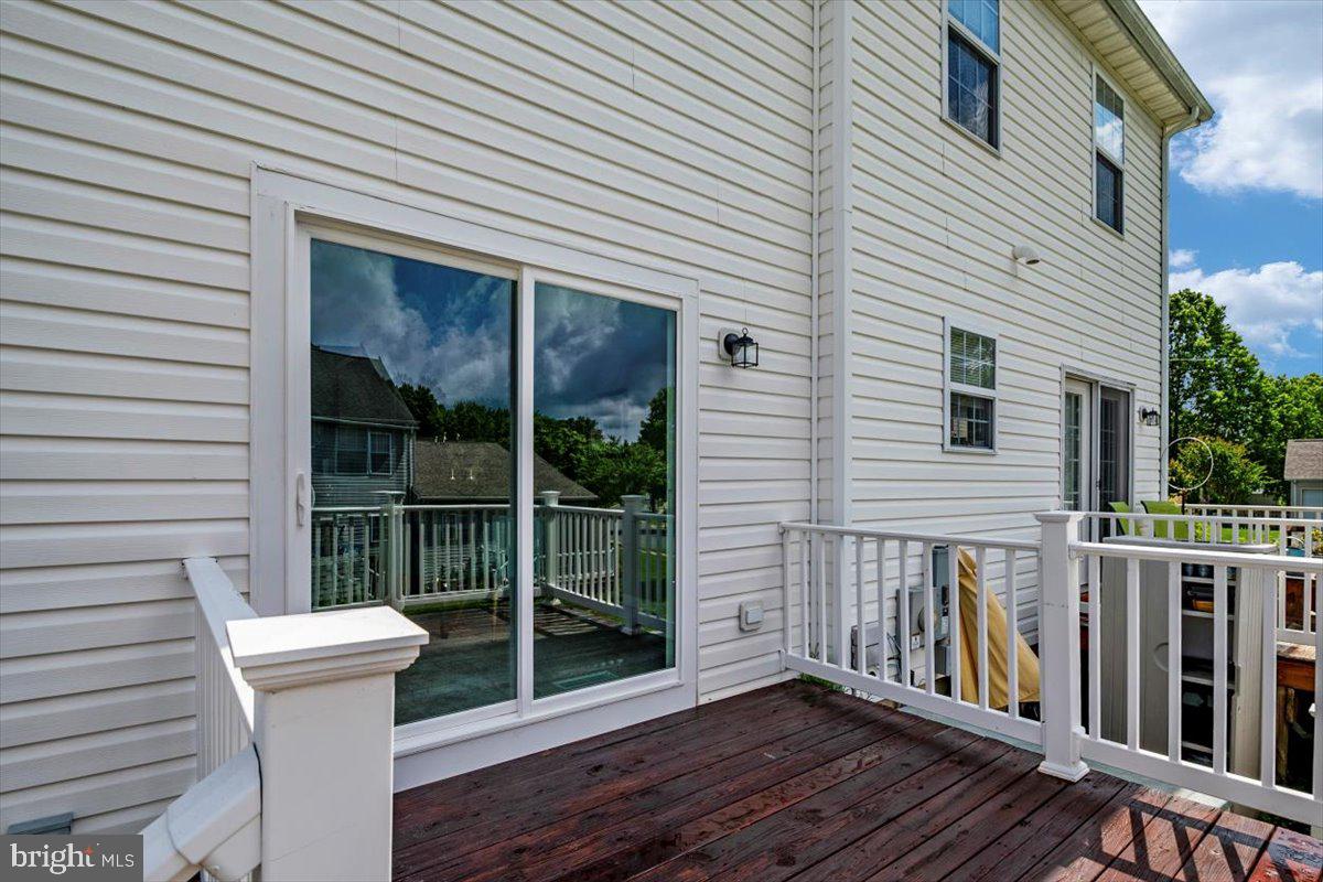 WAYLANDS - Residential