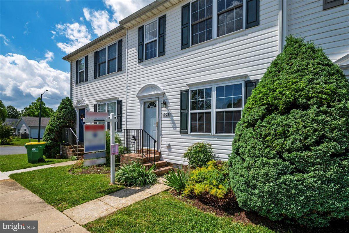 WAYLANDS - Residential